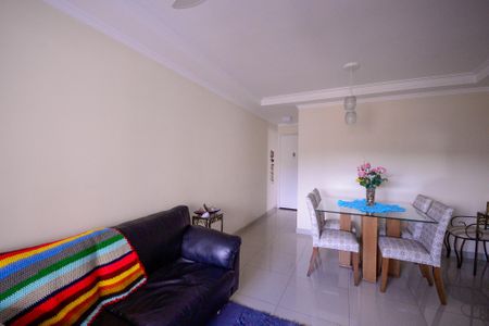 Apartamento à venda com 70m², 3 quartos e 2 vagasSala