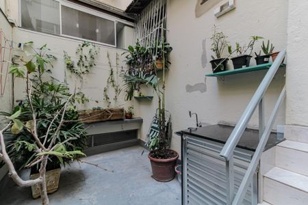 Apartamento à venda com 42m², 1 quarto e sem vaga Apartamento à venda com 42m², 1 quarto e sem vagaÁrea de Serviço / Jardim