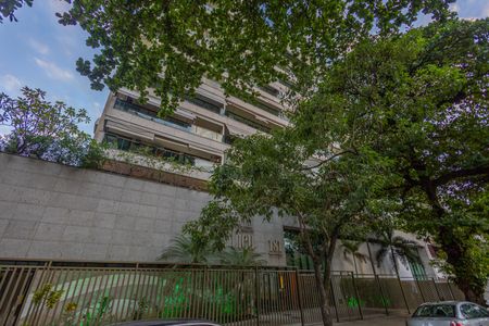 Apartamento à venda com 100m², 3 quartos e 2 vagas Apartamento à venda com 100m², 3 quartos e 2 vagasFachada