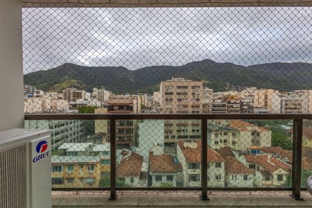 Apartamento à venda com 100m², 3 quartos e 2 vagas Apartamento à venda com 100m², 3 quartos e 2 vagasSala Varanda