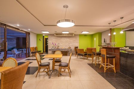 Apartamento à venda com 100m², 3 quartos e 2 vagas Apartamento à venda com 100m², 3 quartos e 2 vagasSalão de Festas