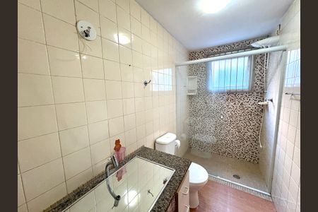 Apartamento à venda com 72m², 2 quartos e 1 vagaBanheiro Social