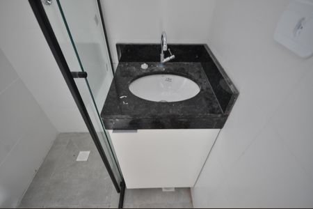 Banheiro de apartamento para alugar com 1 quarto, 40m² em Vila Constança, São Paulo