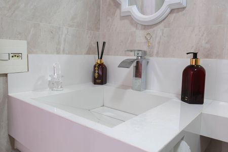 Apartamento para alugar com 56m², 2 quartos e 1 vaga Apartamento para alugar com 56m², 2 quartos e 1 vagaBanheiro da Suíte