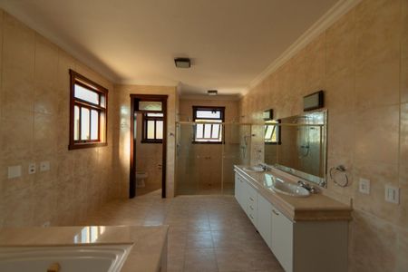 Casa de condomínio para alugar com 750m², 6 quartos e 4 vagas Casa de condomínio para alugar com 750m², 6 quartos e 4 vagasBanheiro /Suíte 1