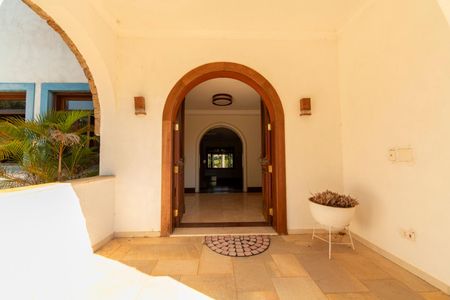 Casa de condomínio para alugar com 750m², 6 quartos e 4 vagas