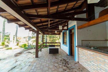 Casa de condomínio para alugar com 750m², 6 quartos e 4 vagas