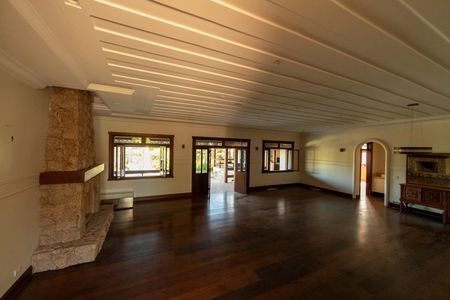 Casa de condomínio para alugar com 750m², 6 quartos e 4 vagas Casa de condomínio para alugar com 750m², 6 quartos e 4 vagasSala