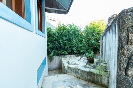 Casa de condomínio para alugar com 750m², 6 quartos e 4 vagas