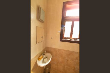 Casa de condomínio para alugar com 750m², 6 quartos e 4 vagas