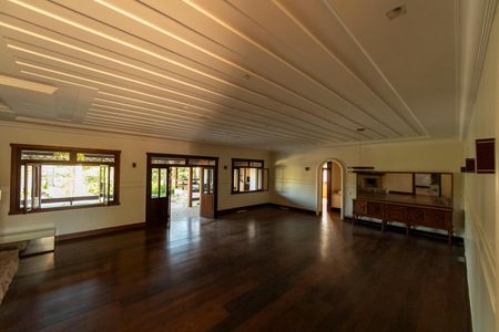 Casa de condomínio para alugar com 750m², 6 quartos e 4 vagas Casa de condomínio para alugar com 750m², 6 quartos e 4 vagasSala