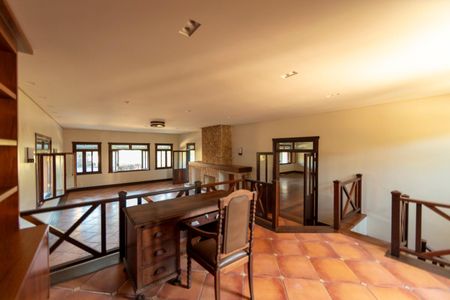 Casa de condomínio para alugar com 750m², 6 quartos e 4 vagas Casa de condomínio para alugar com 750m², 6 quartos e 4 vagasEscritório