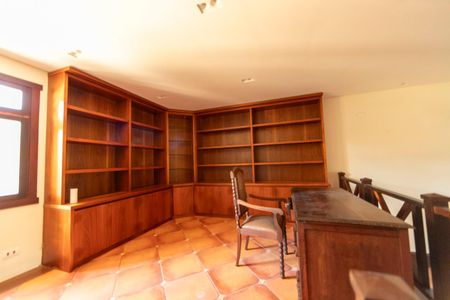 Casa de condomínio para alugar com 750m², 6 quartos e 4 vagas Casa de condomínio para alugar com 750m², 6 quartos e 4 vagasEscritório