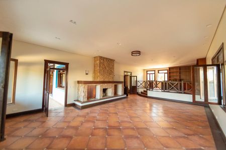 Casa de condomínio para alugar com 750m², 6 quartos e 4 vagas Casa de condomínio para alugar com 750m², 6 quartos e 4 vagasSala