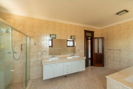 Casa de condomínio para alugar com 750m², 6 quartos e 4 vagas Casa de condomínio para alugar com 750m², 6 quartos e 4 vagasBanheiro /Suíte 1