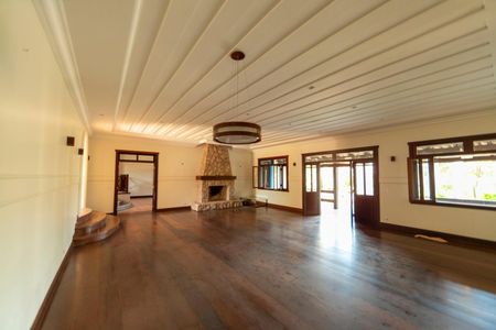 Casa de condomínio para alugar com 750m², 6 quartos e 4 vagas Casa de condomínio para alugar com 750m², 6 quartos e 4 vagasSala