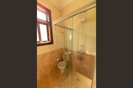 Casa de condomínio para alugar com 750m², 6 quartos e 4 vagas