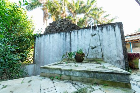 Casa de condomínio para alugar com 750m², 6 quartos e 4 vagas