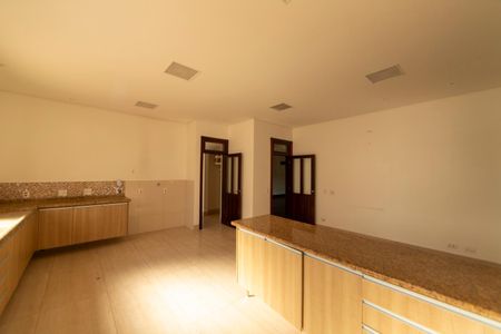 Casa de condomínio para alugar com 750m², 6 quartos e 4 vagas Casa de condomínio para alugar com 750m², 6 quartos e 4 vagasCozinha