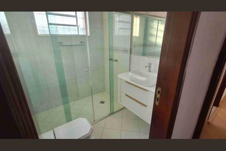 Casa à venda com 180m², 3 quartos e 2 vagas