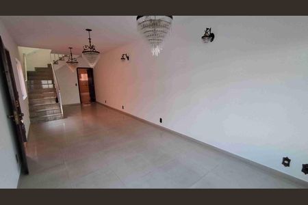 Casa à venda com 180m², 3 quartos e 2 vagas
