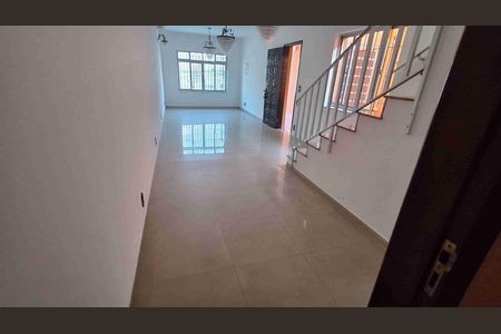 Casa à venda com 180m², 3 quartos e 2 vagas