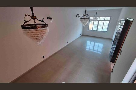 Casa à venda com 180m², 3 quartos e 2 vagas