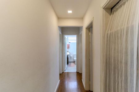 Corredor de apartamento à venda com 3 quartos, 120m² em Higienópolis, São Paulo