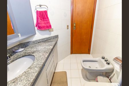 Apartamento à venda com 125m², 4 quartos e 2 vagasBanheiro