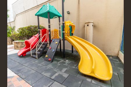 Apartamento à venda com 125m², 4 quartos e 2 vagasÁrea comum - Playground