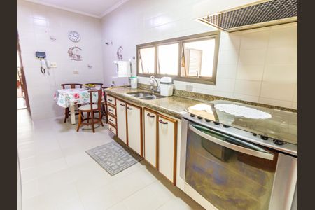 Apartamento à venda com 125m², 4 quartos e 2 vagasCozinha