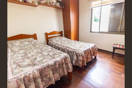 Apartamento à venda com 125m², 4 quartos e 2 vagasQuarto 1