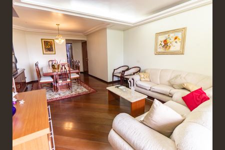 Apartamento à venda com 125m², 4 quartos e 2 vagasSala