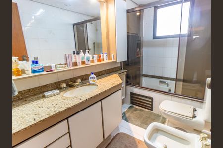 Apartamento à venda com 125m², 4 quartos e 2 vagasBanheiro da Suíte