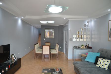 Casa para alugar com 260m², 3 quartos e 5 vagasSala
