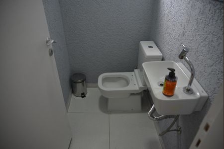 Casa para alugar com 260m², 3 quartos e 5 vagasBanheiro de serviço