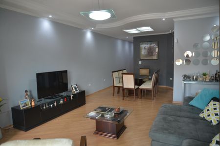 Casa para alugar com 260m², 3 quartos e 5 vagasSala