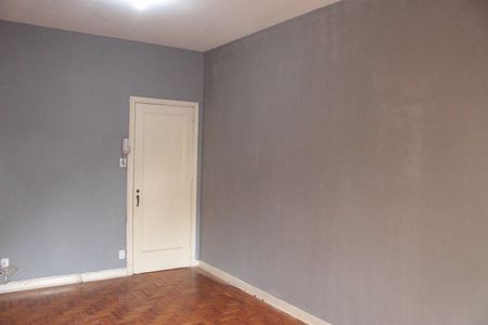 Apartamento à venda com 82m², 1 quarto e sem vagaSala