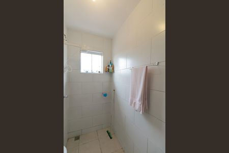 Casa à venda com 70m², 2 quartos e 1 vaga Casa à venda com 70m², 2 quartos e 1 vagaBanheiro