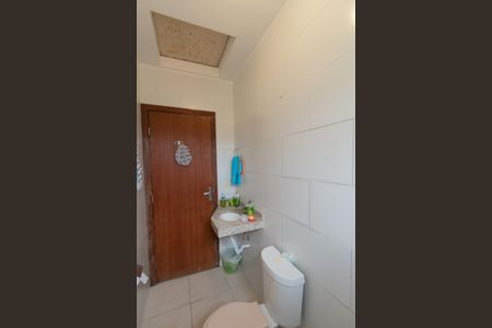 Casa à venda com 70m², 2 quartos e 1 vaga Casa à venda com 70m², 2 quartos e 1 vagaBanheiro