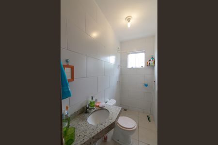 Casa à venda com 70m², 2 quartos e 1 vaga Casa à venda com 70m², 2 quartos e 1 vagaBanheiro