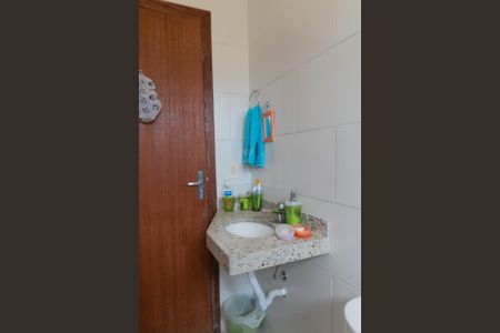 Casa à venda com 70m², 2 quartos e 1 vaga Casa à venda com 70m², 2 quartos e 1 vagaBanheiro