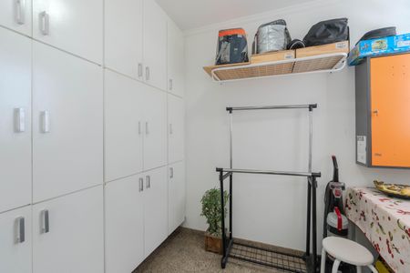 Apartamento à venda com 186m², 3 quartos e 2 vagasQuarto de Serviço