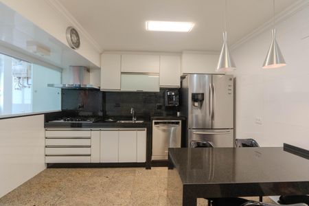 Apartamento à venda com 186m², 3 quartos e 2 vagasCozinha