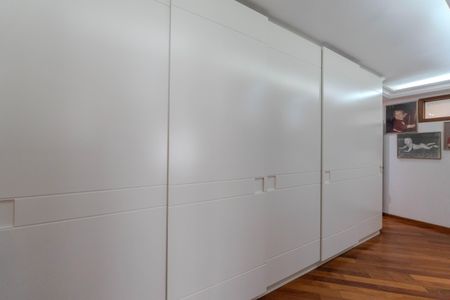 Apartamento à venda com 186m², 3 quartos e 2 vagasCorredor