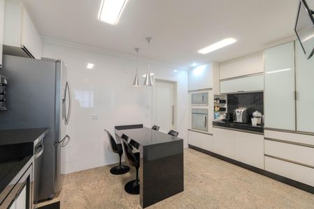 Apartamento à venda com 186m², 3 quartos e 2 vagasCozinha
