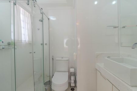 Apartamento à venda com 186m², 3 quartos e 2 vagasBanheiro da Suíte 1