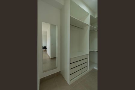 Apartamento para alugar com 47m², 1 quarto e 1 vaga Apartamento para alugar com 47m², 1 quarto e 1 vagaCloset