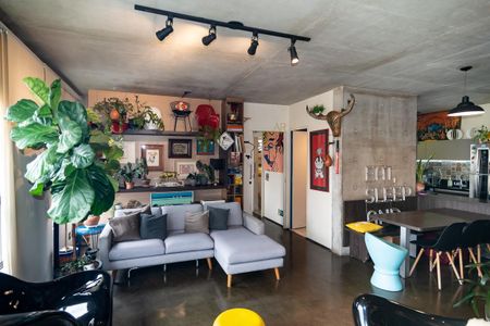 Apartamento à venda com 74m², 1 quarto e 1 vagaSala