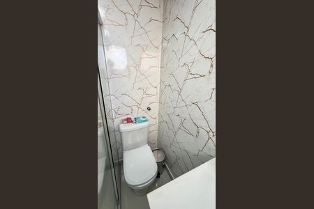 Apartamento à venda com 107m², 3 quartos e 2 vagasBanheiro da Suíte